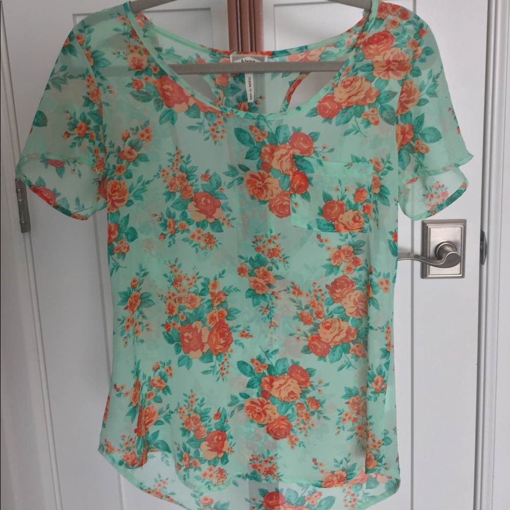 Kirra Light Blue Floral Tee with Back Cutout